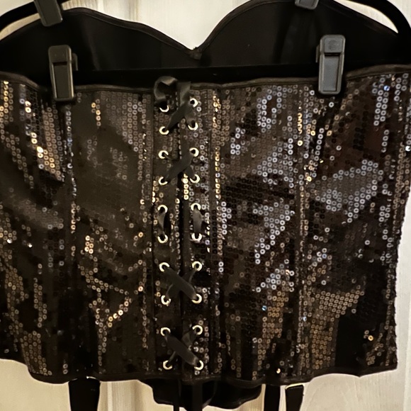 Hips and Curves plus size sequin corset. 3x but laces up to 1x or 2x. - Picture 3 of 4